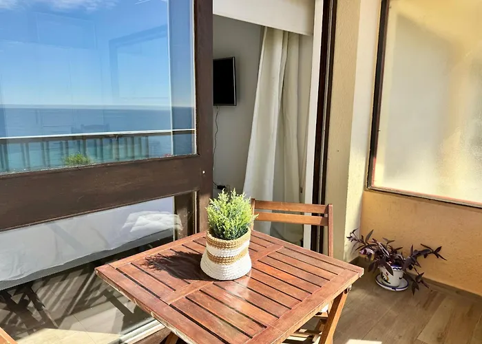 Apartmán The Facing The Sea By Eaw Homes *